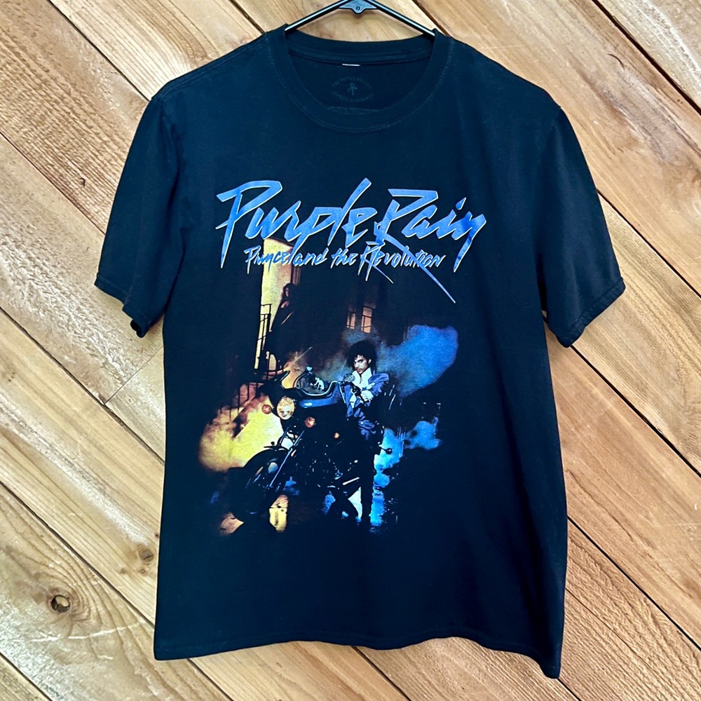 PRINCE Purple Rain Prince and the Revolution T-shirt, Size Medium